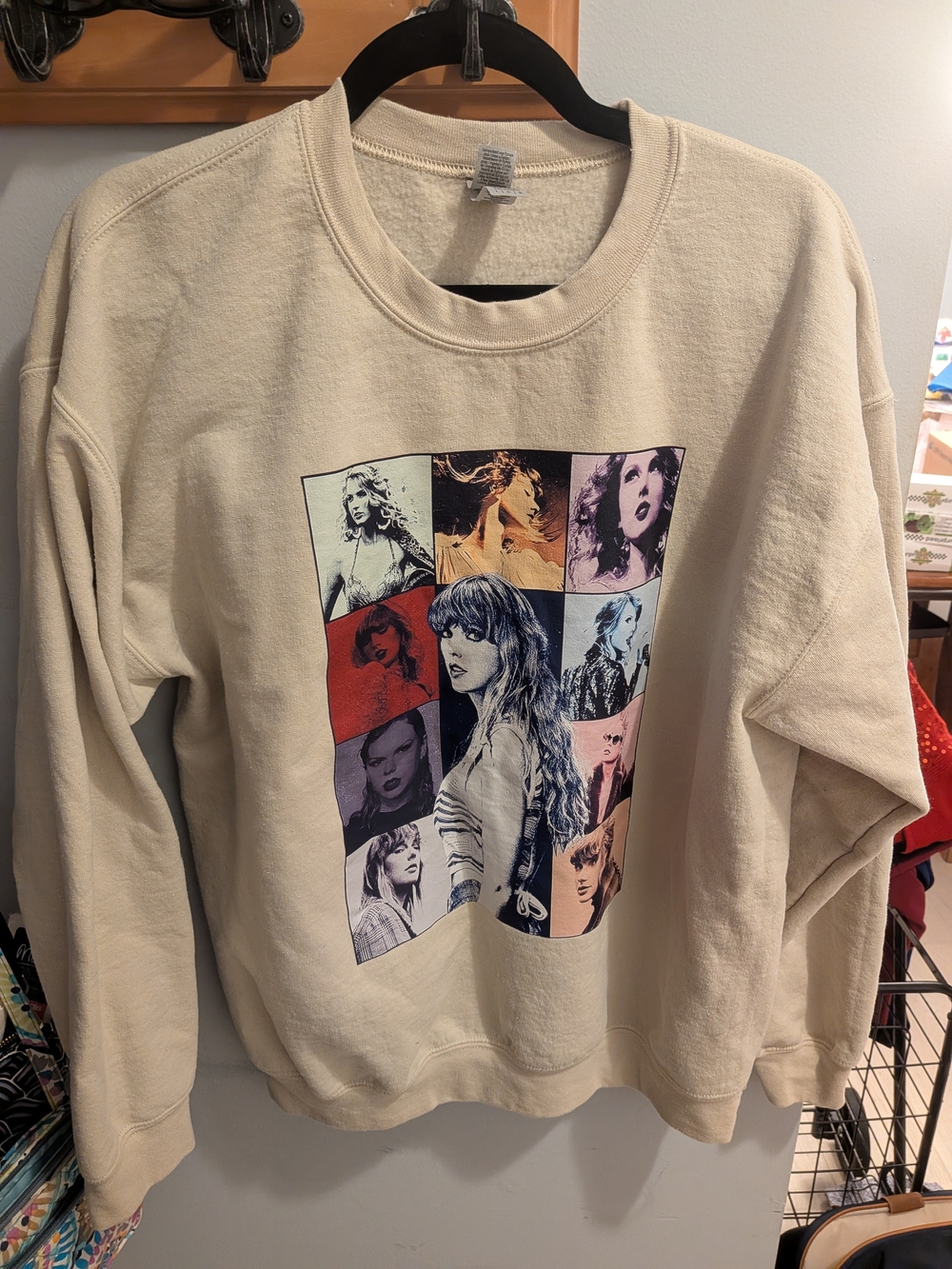 Taylor Swift Beige Crewneck Sweatshirt with Multicolor Photo Collage - Picture 3 of 7